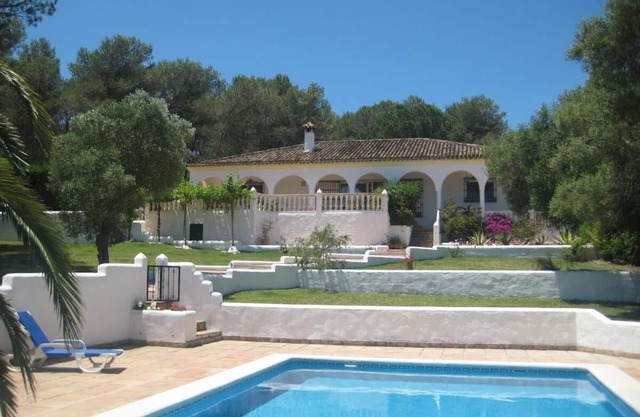 Casa La Oliva - Very spacious villa with pool in quiet area