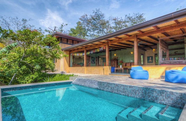 Casa Manigordos: Private Tropical Oasis – 5 Min Walk to Playa Guiones, Nosara