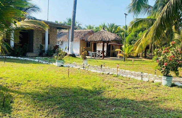Casa Rubí Playa La Saladita - Casa Las Palmas