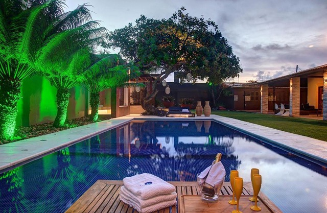 Casa Oasis with Sauna, Hot Tub & Pool by Carpediem