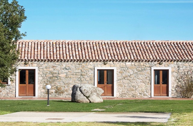 Casa "Olivo". Four-room apartment in Stazzu Gallurese style, 3. 5Km from the sea