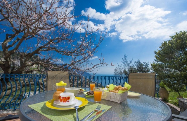 Casa Pina in Pogerola , 4 kms from Amalfi