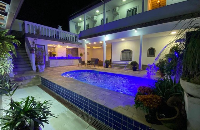 Casa R2, com piscina a 04 Km do Parque Olímpico