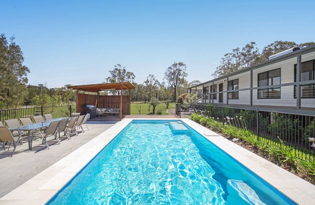 Casa Sangiovese Pokolbin 6 bedroom 5bathroom home with private pool.