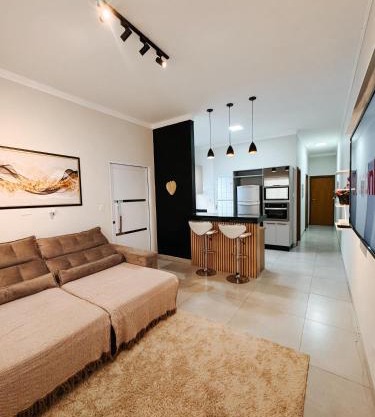 Casa super confortável 1 suite 1 quarto 2WC Cozinha completa Jardim Prox ao Shopping e ao Hospital Regional