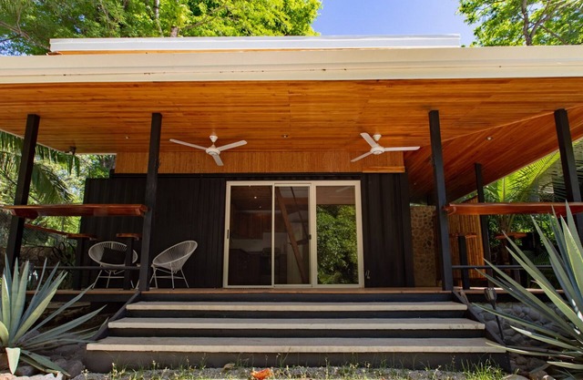 CASA SWELL B | STUDIO WALKING DISTANCE TO BAKERS BEACH
