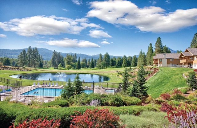 Cascade Mountains tapping on your shoulder!