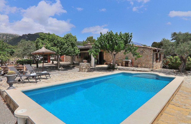 Caselles de Baix 102 charming country house, with private swimming pool, terrace, barbecue and WiFi