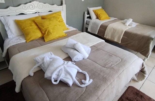 Casinha do turista c boa localização-Praia Grande