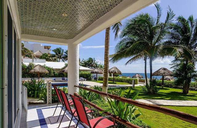 Casita Granadas, Gorgeous oceanfront condo close to the downtown core!