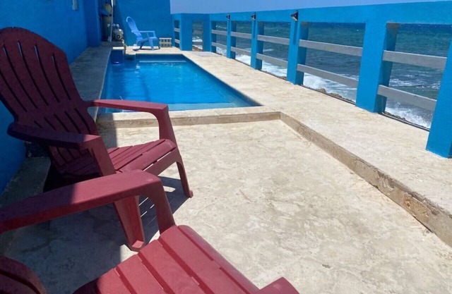 Casita Oceanfront Pool Suite