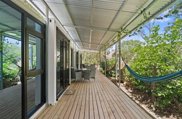 Casita w/Pool & 5 min walk beach -Monkey House #1