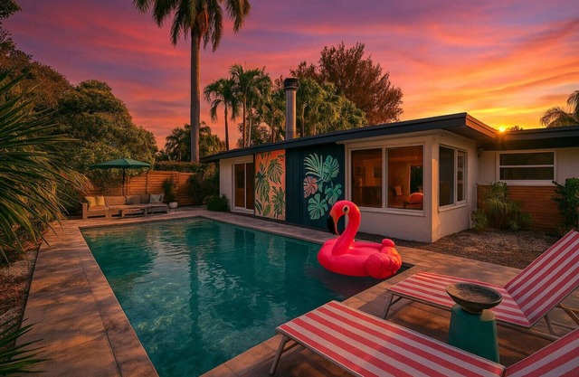 Castaways Casita | Saltwater Pool | Dog Friendly