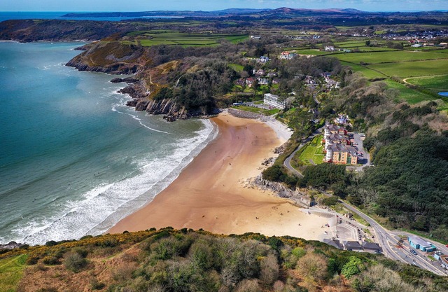Caswell Beach Chalet located in Gower Peninsula