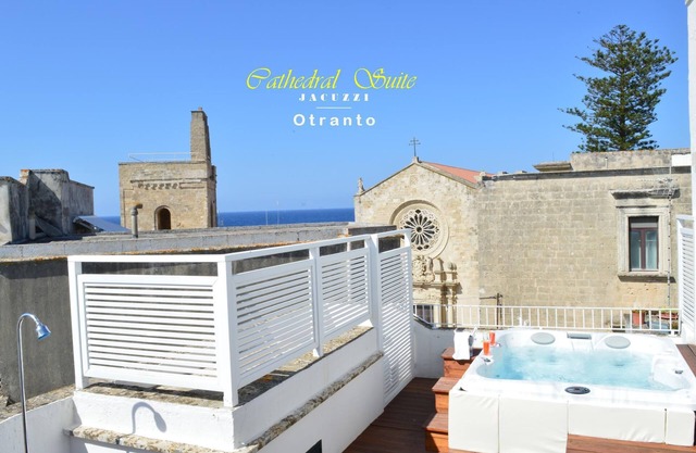 Cathedral Suite | Otranto with private rooftop JACUZZI Luxury aparthotel