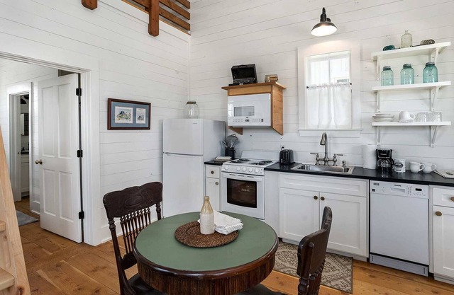 Cedar Break - Family Cabin A