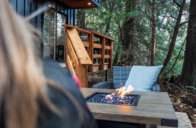 Cedar Forest Hideaway with Outdoor Shower & Hot Tub