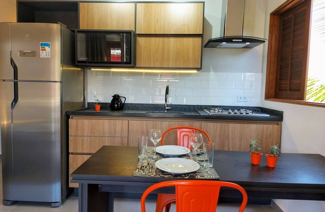 Cedro - Cosy Flat Near the Beach with kitchen, private BBQ, pool