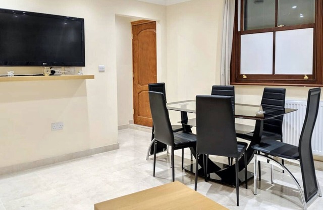Central 2 Bedroom Apartment Kensington