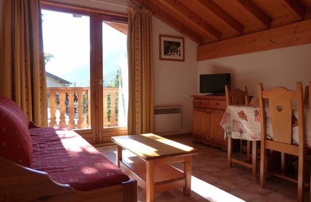 Central Apartment for 6 Near Slopes and ESF in Val-Cenis