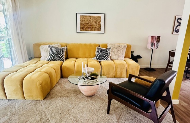 Central Austin Downtown Bungalow