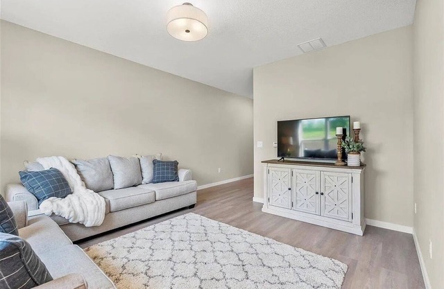 Central Cedar Falls Townhome - Family Friendly!