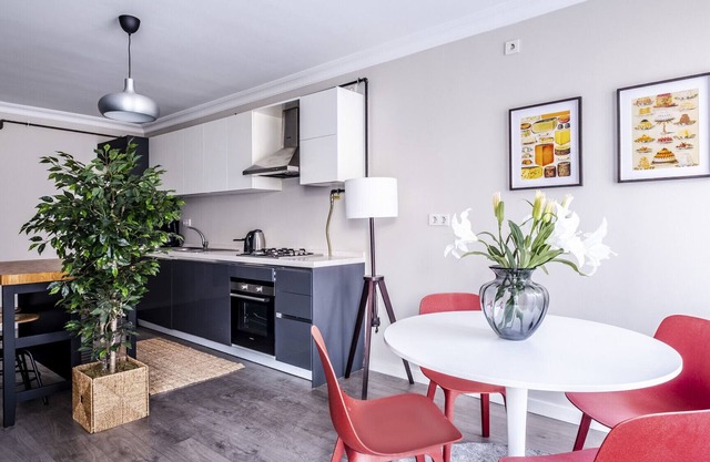 Central Flat with Sleek Interior in Sisli