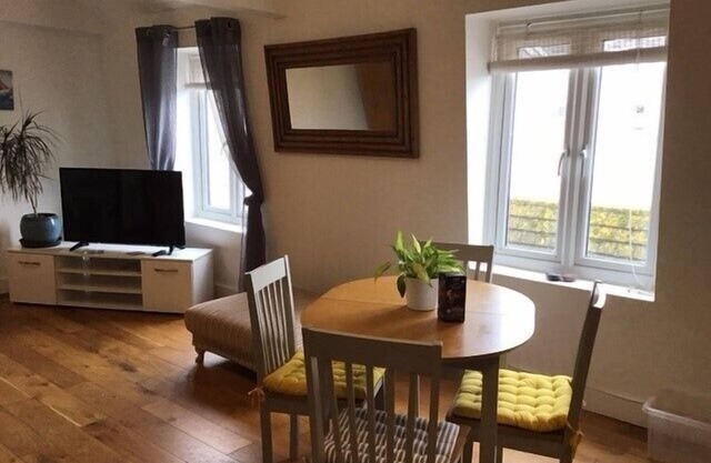 Central Teignmouth Penthouse, Sleeps 4, Pets Ok