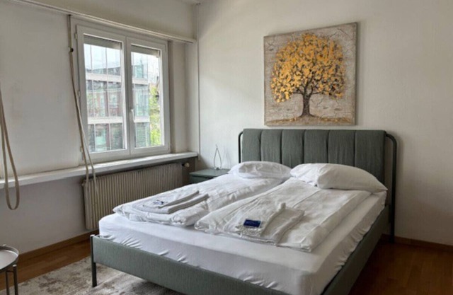 Centrally located studio nearby lake (Cross 8)