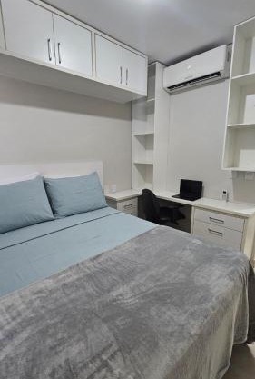 CenturyFlat1801