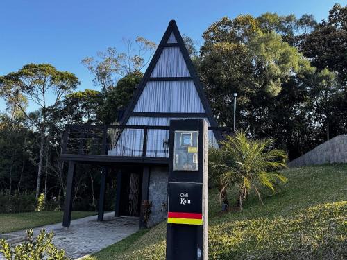 Chalé com hidro, lareira e cozinha, perto Floripa