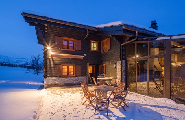 Châlet, 17-20 people, near town center and ski slopes