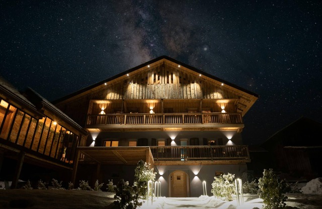 Chalet 1703 - Designer luxury stay for 12 with spa - OVO Network