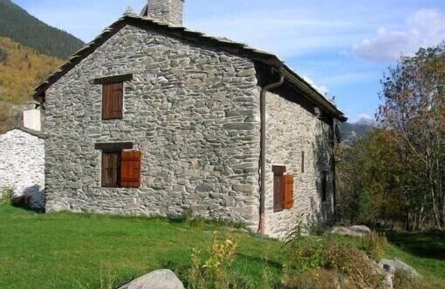 Chalet Amedéelys for skiing in Aussois, Val Thorens, La Norma, Val Fréjus