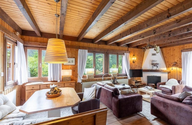 Chalet ChouChou - Three Bedroom Chalet, Sleeps 6