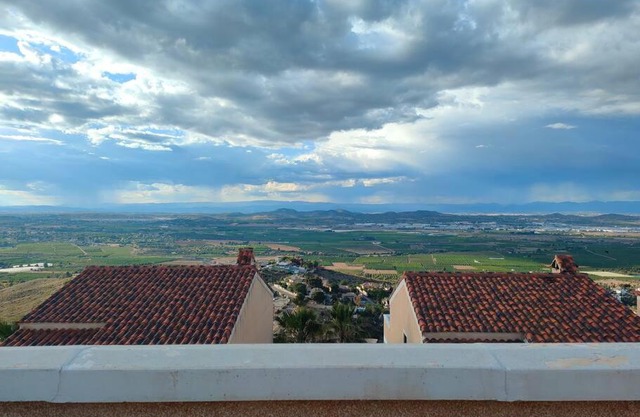 Chalet con piscina, Calicanto