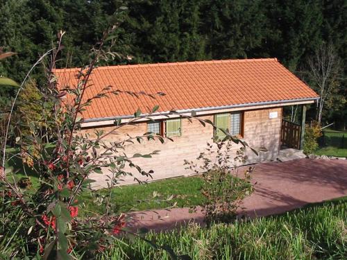 Chalet cosy 2 chambres avec terrasse, Wi-Fi et animaux acceptés - FR-1-496-239