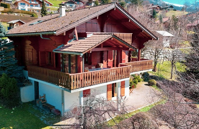 Chalet for 16, 4km from slopes, Wifi, Parking