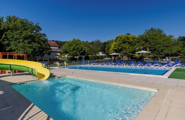 Chalet 'Cottage 6 Personnes' with Shared Pool, Wi-Fi and Air Conditioning