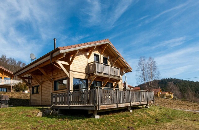 Chalet Gérardmer-Xonrupt-Longemer plein sud 10 personnes Wifi SPA Jacuzzi Sauna