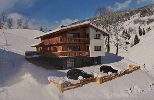 Chalet in Saalbach by Ski Lift & Slopes