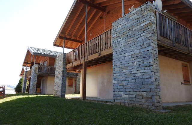 Chalet in La Norma near Ski Lifts