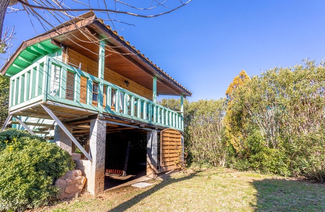 Chalet 'Joli En Bois' with Private Terrace, Wi-Fi and Air Conditioning