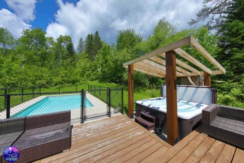 Chalet Le St-Côme - SPA- Billard- PISCINE by Galaxia