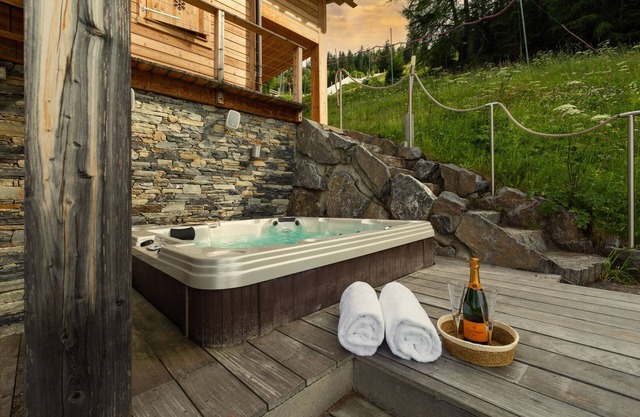 Chalet Les Etablonsluxury Chaletski-in Ski-out