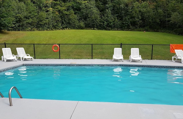Chalet Magog-Orford Estrie-Waterfront-Mountain REBAIS ***PROMO***