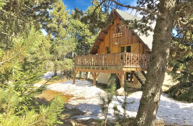 CHALET Pyrénées 2000 comfortable comfort charm of nature near slopes