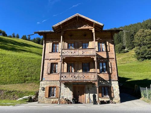 Chalet Schluechtyi