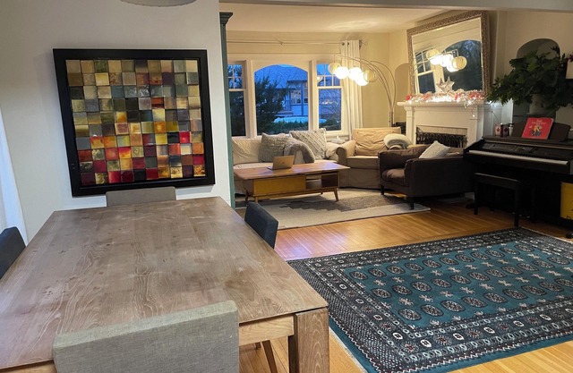 Character home away home in kitsilano