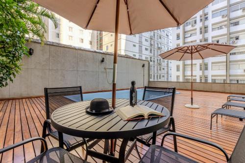 Charlie Poeta Drummond Jardins